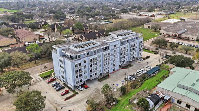 6955 Turtlewood Drive 602, Houston, TX 77072