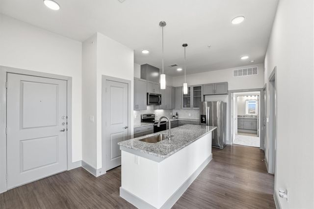 6955 Turtlewood Drive 602, Houston, TX 77072