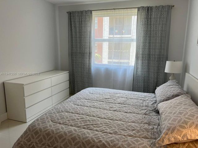 17100 N Bay Rd 1509, Sunny Isles Beach, FL 33160