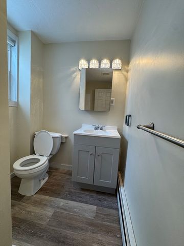 40 E. Water St 2, Rockland, MA 02370