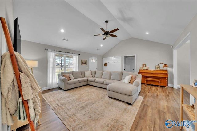 436 Granite Circle, Albertville, AL 35950