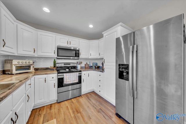 436 Granite Circle, Albertville, AL 35950