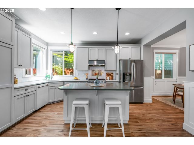 7941 N Courtenay Ave, Portland, OR 97203