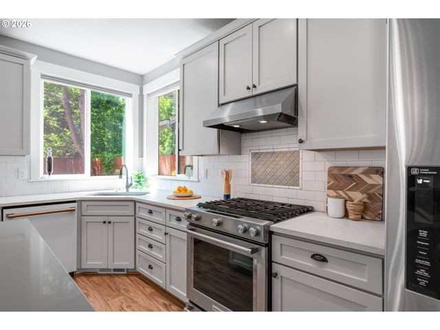 7941 N Courtenay Ave, Portland, OR 97203