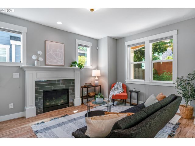 7941 N Courtenay Ave, Portland, OR 97203