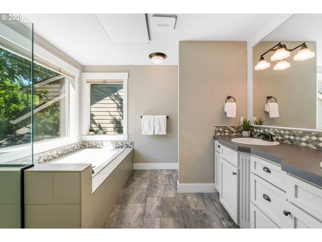 7941 N Courtenay Ave, Portland, OR 97203