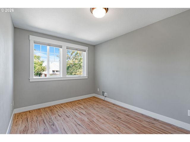 7941 N Courtenay Ave, Portland, OR 97203