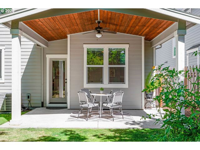 7941 N Courtenay Ave, Portland, OR 97203