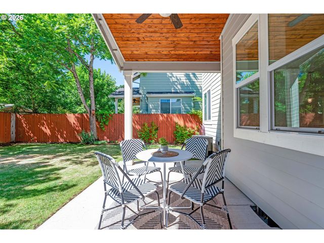 7941 N Courtenay Ave, Portland, OR 97203