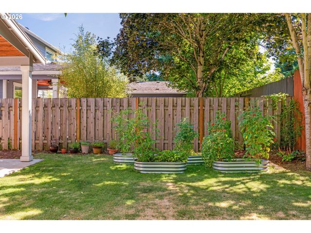 7941 N Courtenay Ave, Portland, OR 97203
