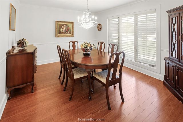 1104 Carmel Court, College Station, TX 77845