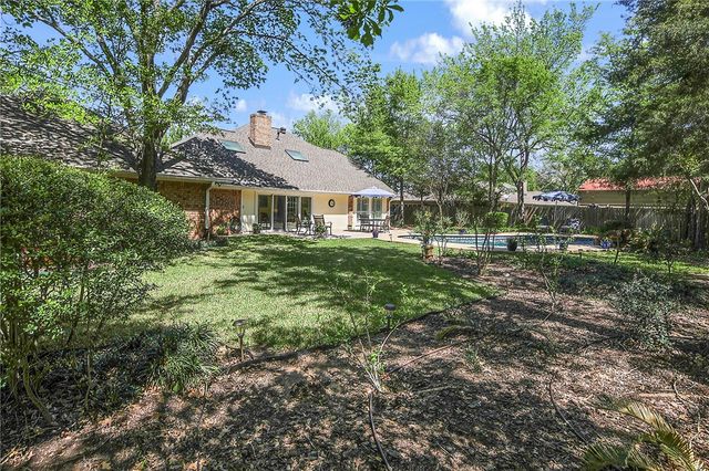 1104 Carmel Court, College Station, TX 77845