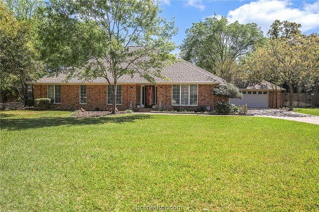 1104 Carmel Court, College Station, TX 77845