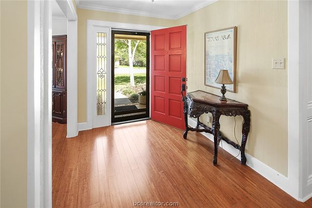 1104 Carmel Court, College Station, TX 77845