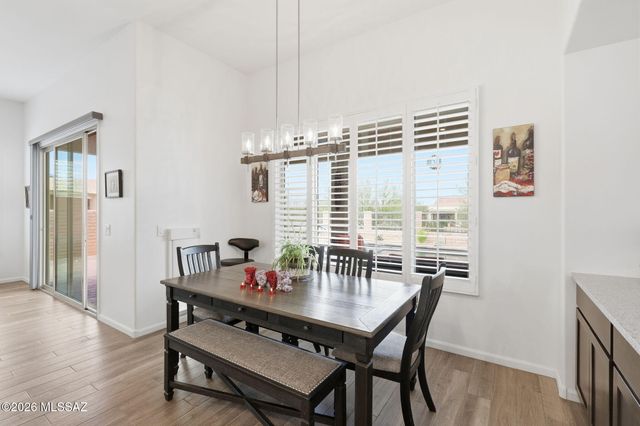 2475 E Rolling Meadow Lane, Green Valley, AZ 85614