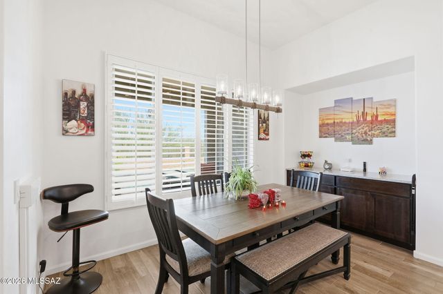 2475 E Rolling Meadow Lane, Green Valley, AZ 85614