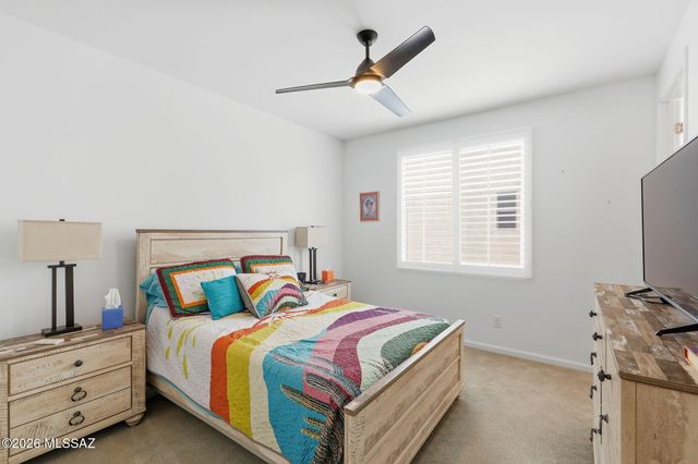 2475 E Rolling Meadow Lane, Green Valley, AZ 85614