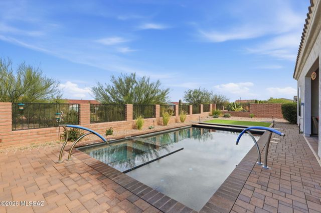 2475 E Rolling Meadow Lane, Green Valley, AZ 85614
