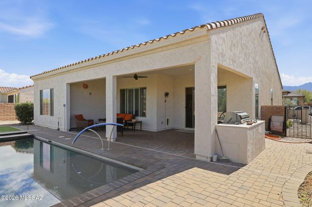 2475 E Rolling Meadow Lane, Green Valley, AZ 85614