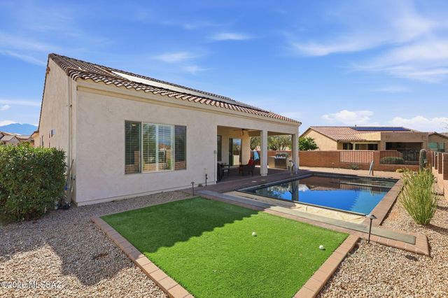 2475 E Rolling Meadow Lane, Green Valley, AZ 85614