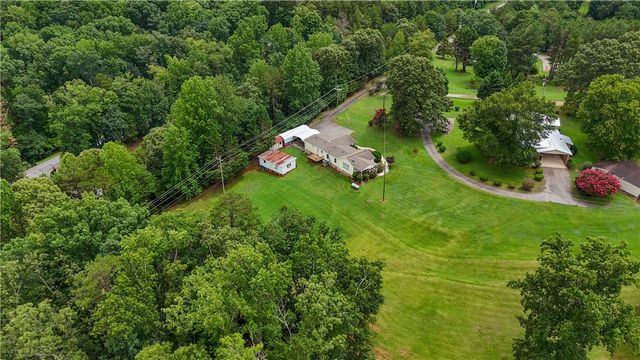 942 Chambers Hill Road, Seneca, SC 29672