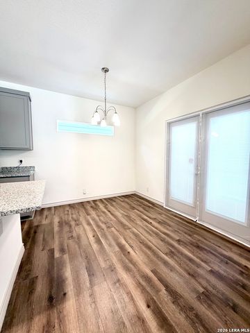 2045 Silver Oaks, San Antonio, TX 78213