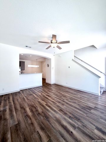 2045 Silver Oaks, San Antonio, TX 78213