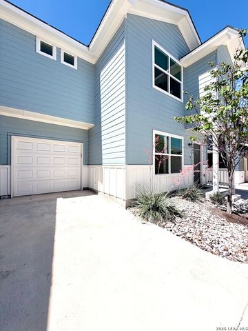 2045 Silver Oaks, San Antonio, TX 78213