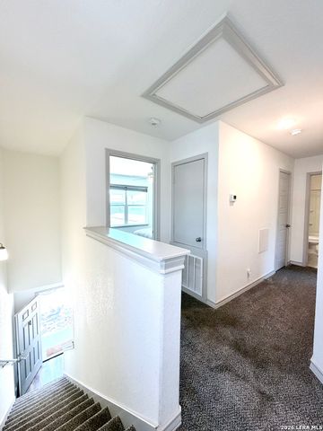 2045 Silver Oaks, San Antonio, TX 78213