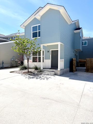 2045 Silver Oaks, San Antonio, TX 78213