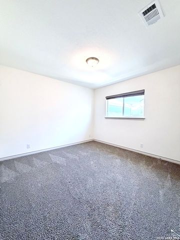 2045 Silver Oaks, San Antonio, TX 78213