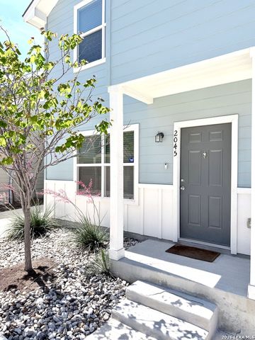 2045 Silver Oaks, San Antonio, TX 78213