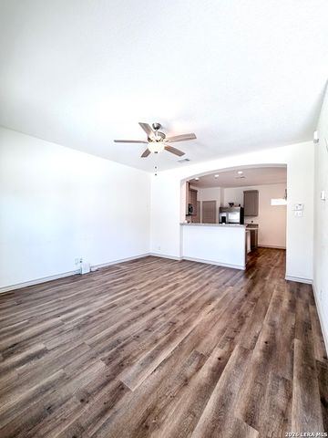 2045 Silver Oaks, San Antonio, TX 78213