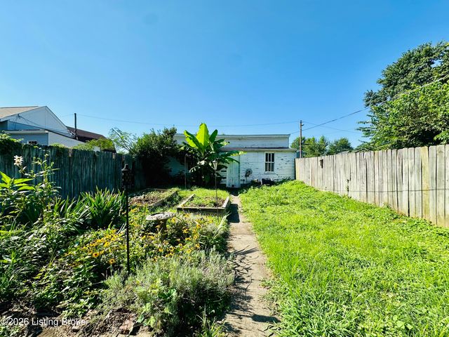 1026 E Breckinridge St, Louisville, KY 40204