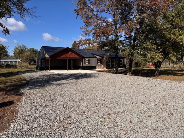 30644 Annabel Avenue, Howe, OK 74940