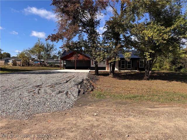 30644 Annabel Avenue, Howe, OK 74940