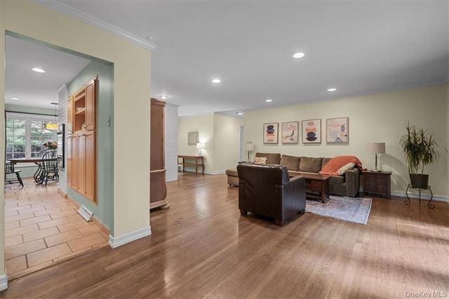 28 River Road, Suffern, NY 10901