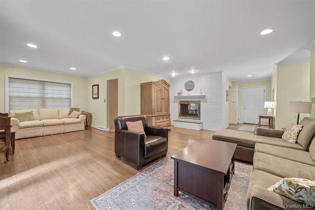 28 River Road, Suffern, NY 10901