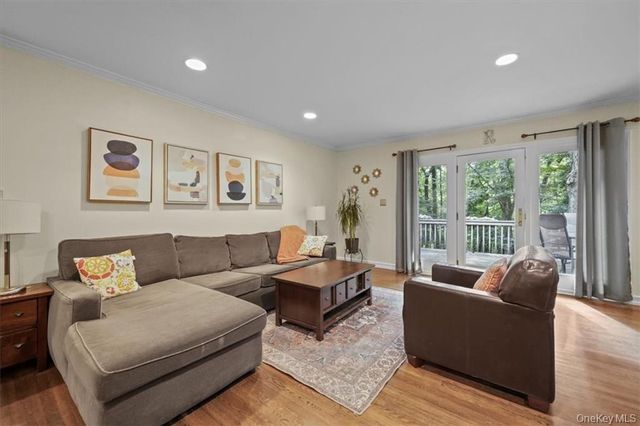 28 River Road, Suffern, NY 10901