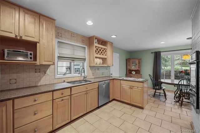 28 River Road, Suffern, NY 10901