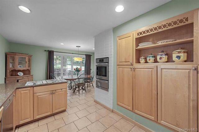 28 River Road, Suffern, NY 10901