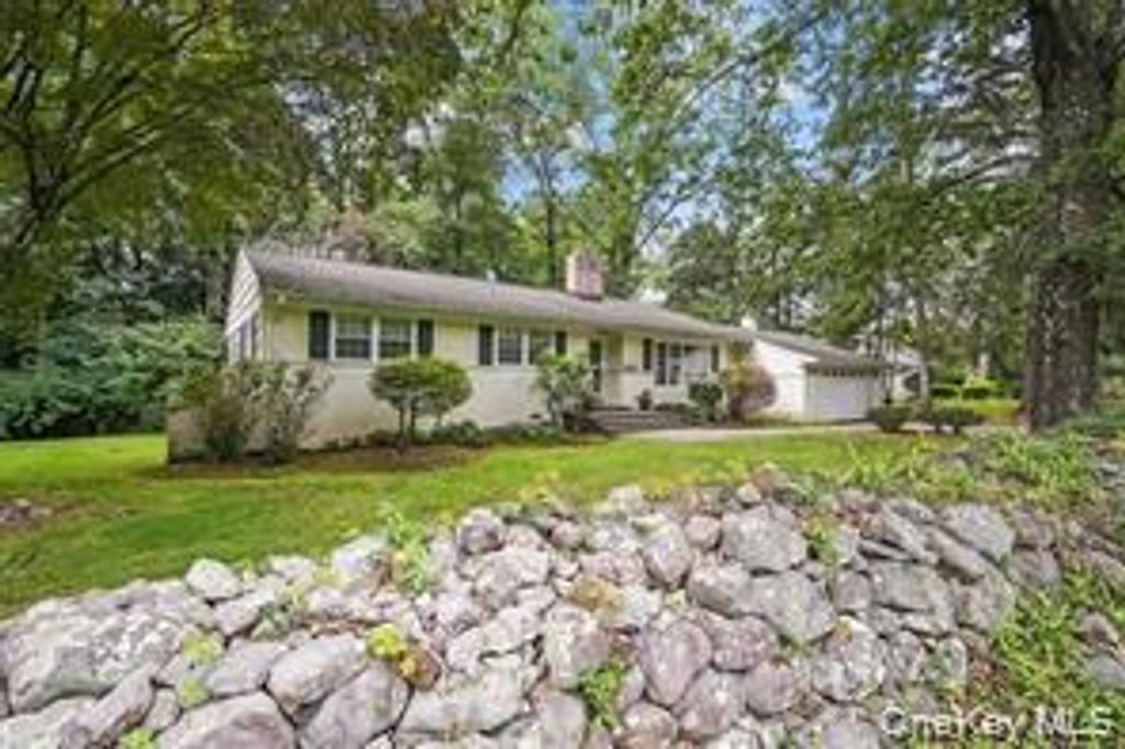 28 River Road, Suffern, NY 10901