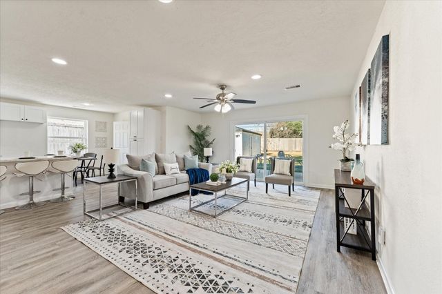 6030 Beaudry Drive, Houston, TX 77035