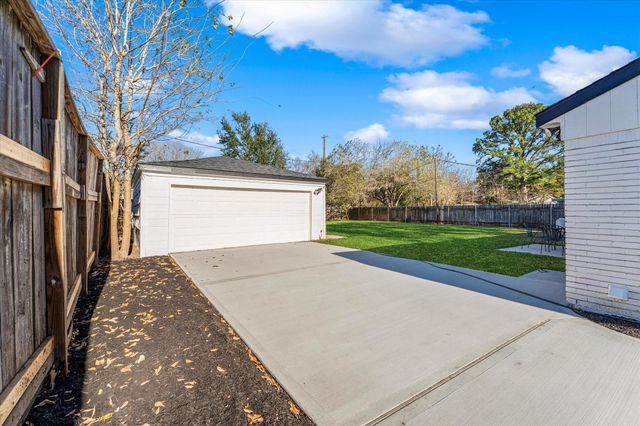 6030 Beaudry Drive, Houston, TX 77035