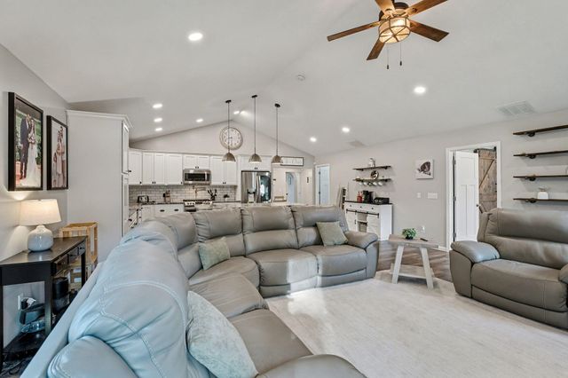 349 Armand Drive 349 Armand Drive, Troy, OH 45373