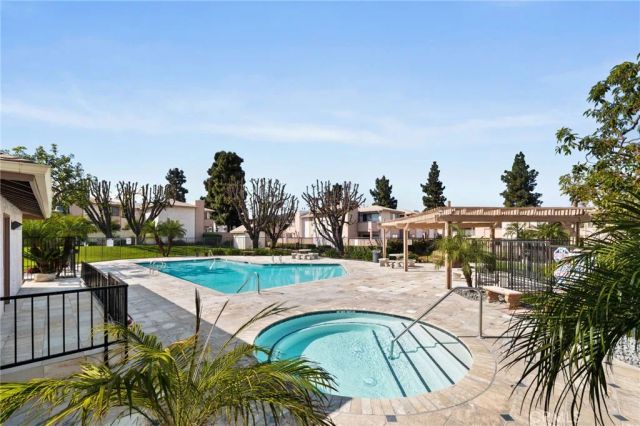 1329 Massachusetts 202, Riverside, CA 92507