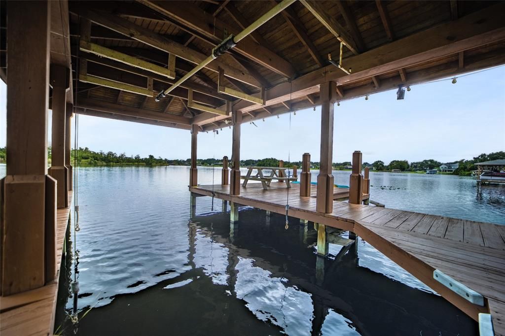 Image 13 of property listing at 13048 LAKE ROPER CT., Windermere, FL 34786