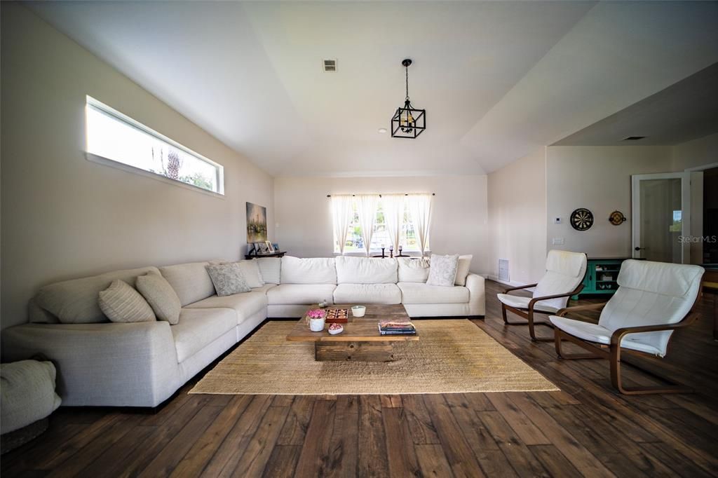 Image 36 of property listing at 13048 LAKE ROPER CT., Windermere, FL 34786
