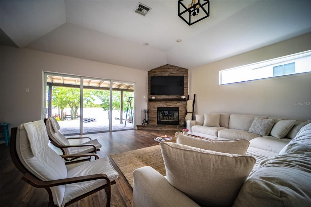 Image 37 of property listing at 13048 LAKE ROPER CT., Windermere, FL 34786