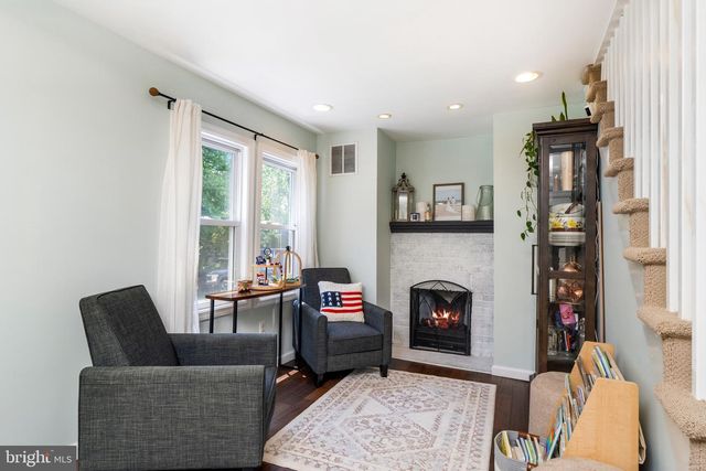 400 MONMOUTH ST, Hightstown, NJ 08520